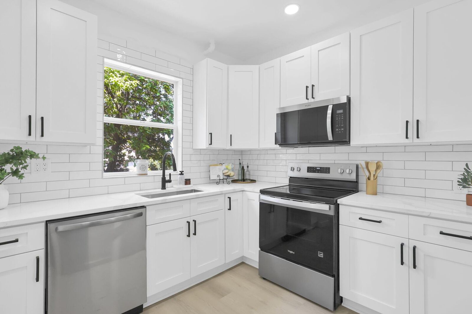 Property Photo:  463 N Champion Avenue  OH 43203 