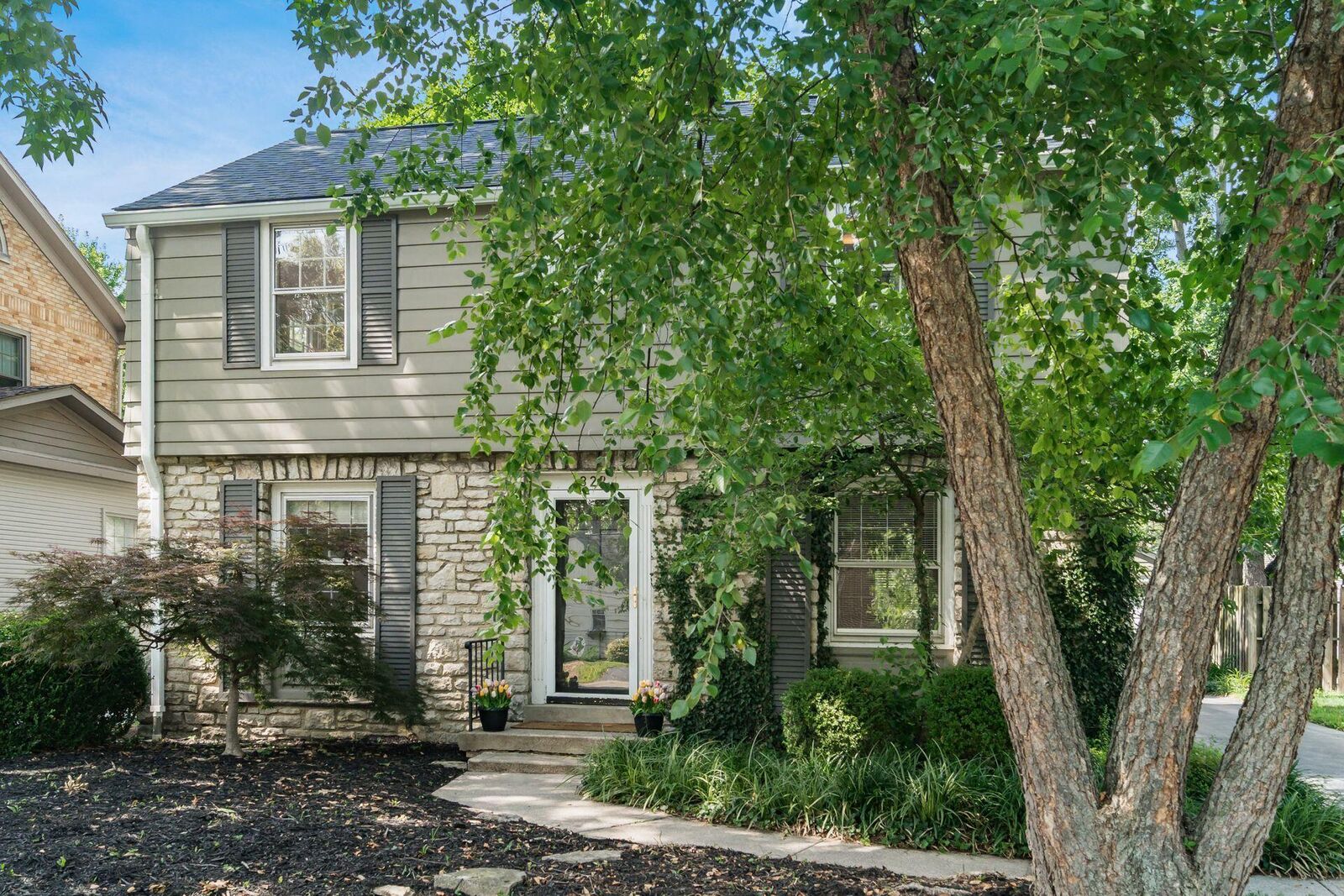 Property Photo:  322 Acton Road  OH 43214 