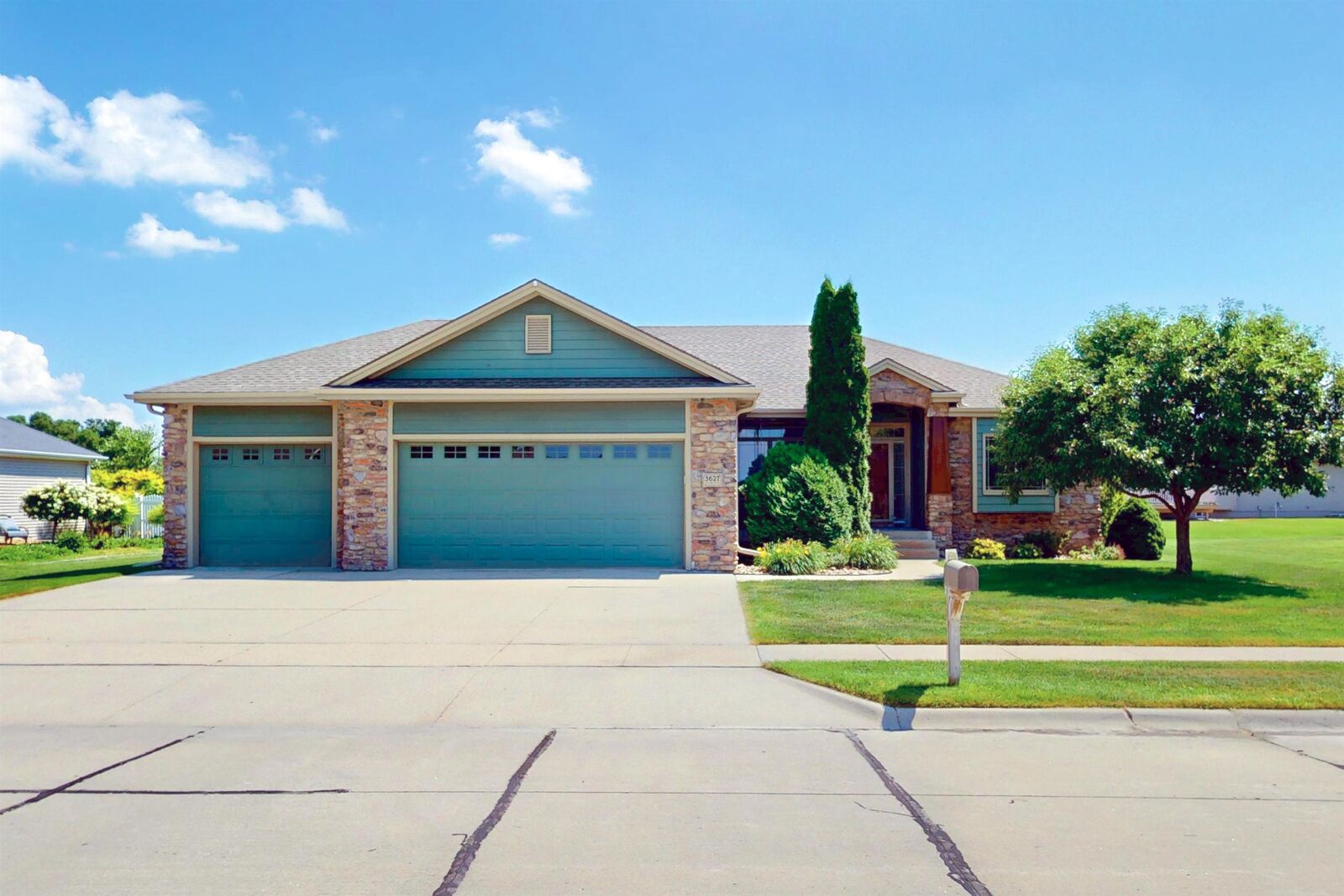 Property Photo: 3627 Willow Street NE 68601