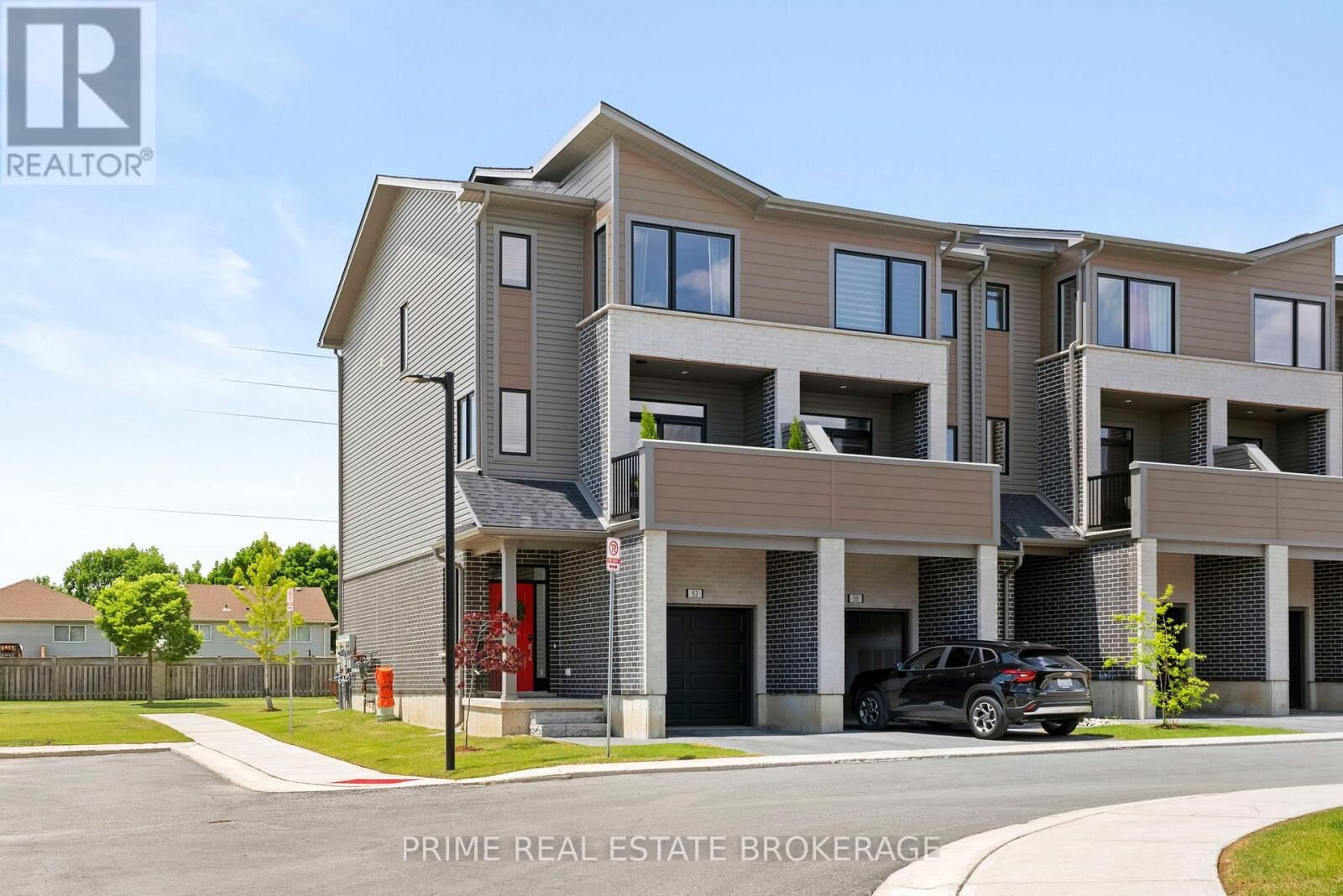 Property Photo:  530 Gatestone Road 52  ON N6M 0A2 