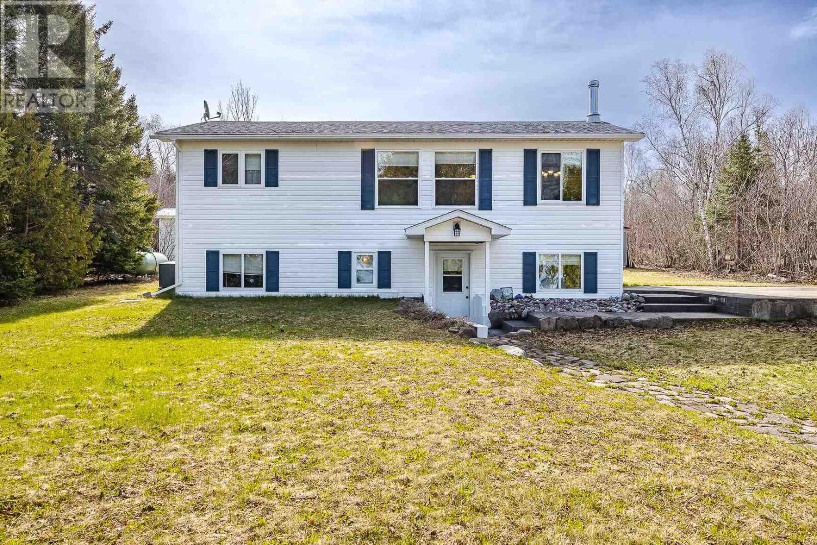 Property Photo: 2062 Havilland Shores Dr ON P0S 1E0