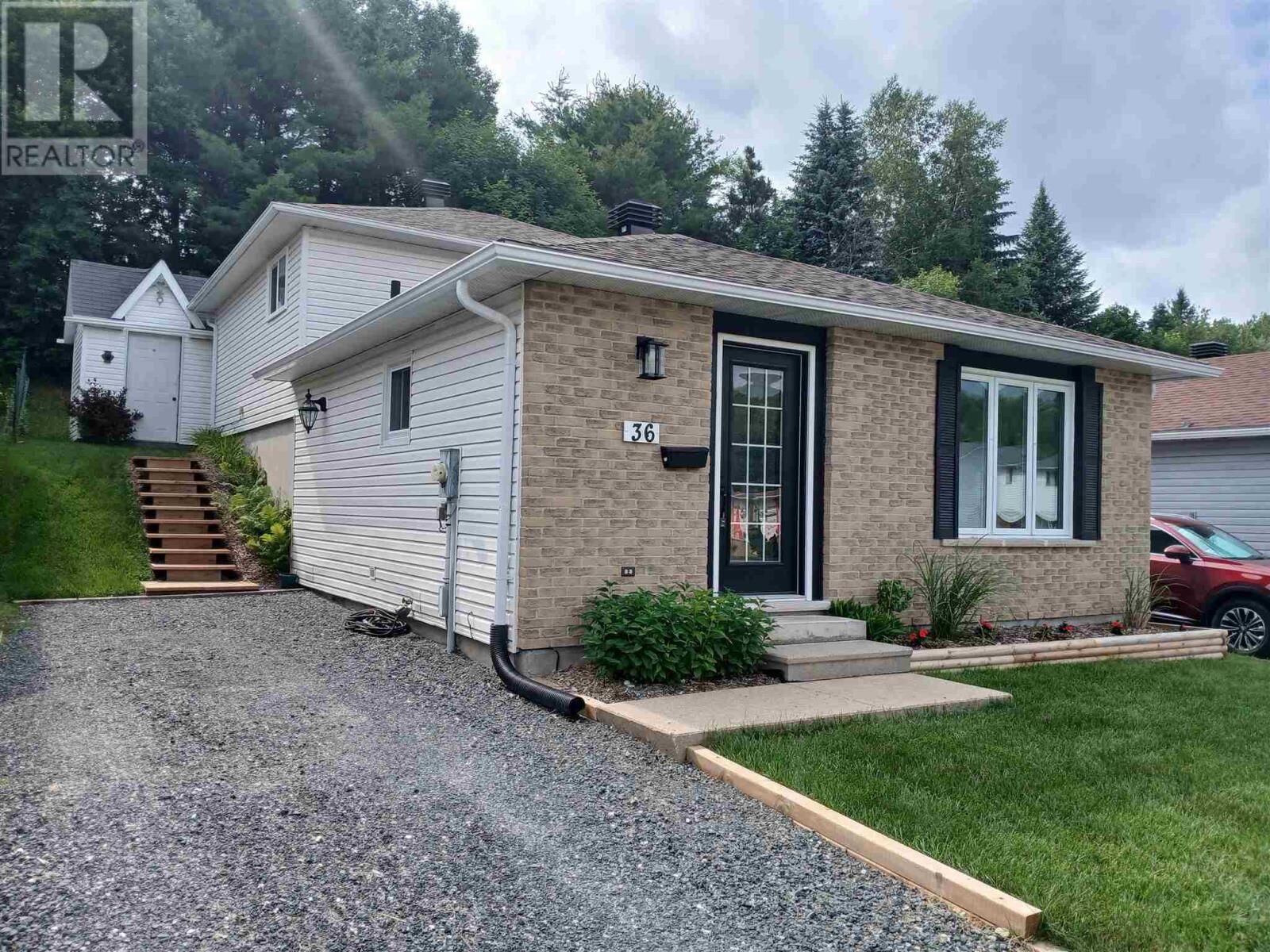 Property Photo:  36 Hergott Ave  ON P5A 3A8 