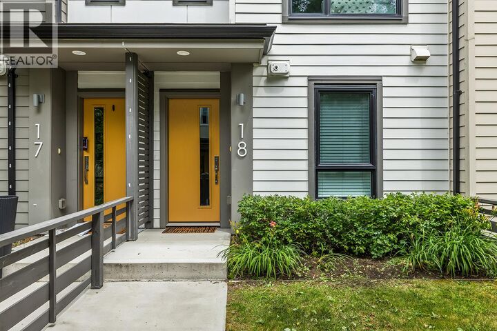 Property Photo:  170 Celano Crescent 18  BC V1V 0B6 