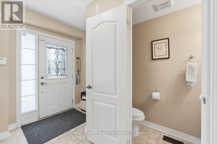 Property Photo:  665 Heritage Trail  ON K9L 0A7 