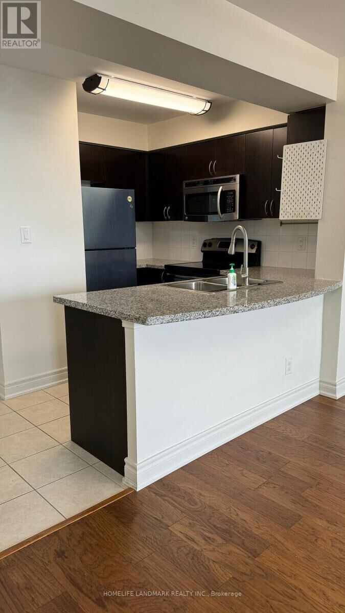 Property Photo: 4850 Glen Erin Drive 1002 ON L5M 7S1