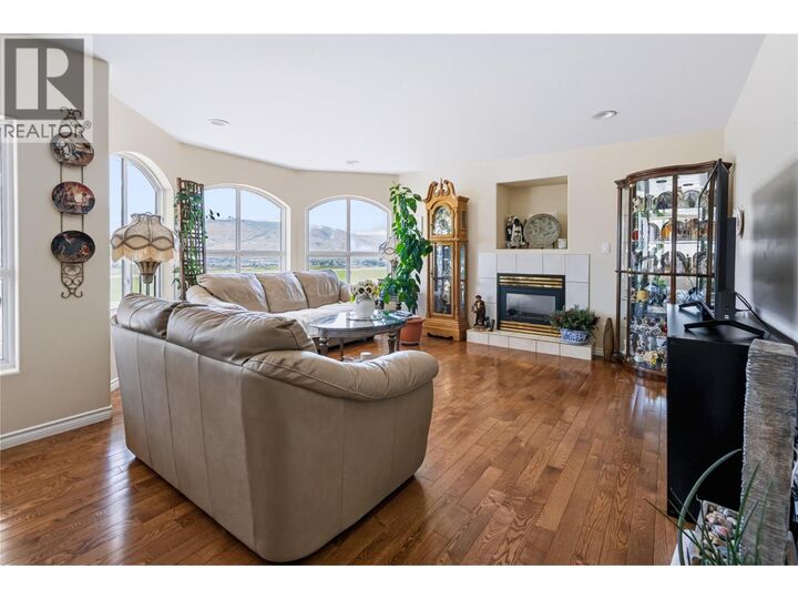 Property Photo: 4206 Golf Course Drive BC V0H 1V4