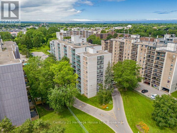 Property Photo: 359 Geneva Street 303 ON L2N 2G5