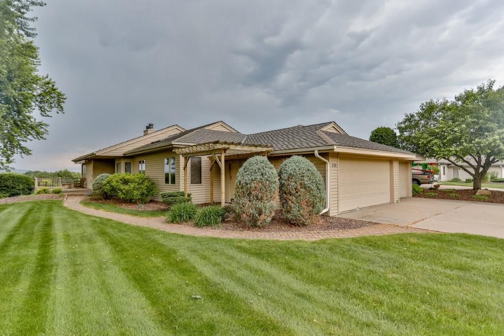 Property Photo:  1135 Easthill Place  WI 54403 