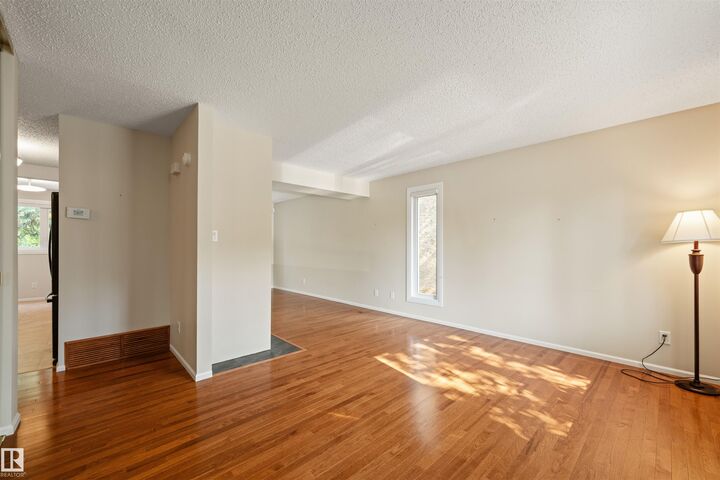 Property Photo:  11111 26 Avenue NW 31  AB T6J 5M7 