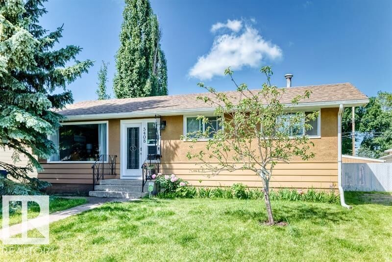 Property Photo: 5408 47A Street AB T9A 1E8