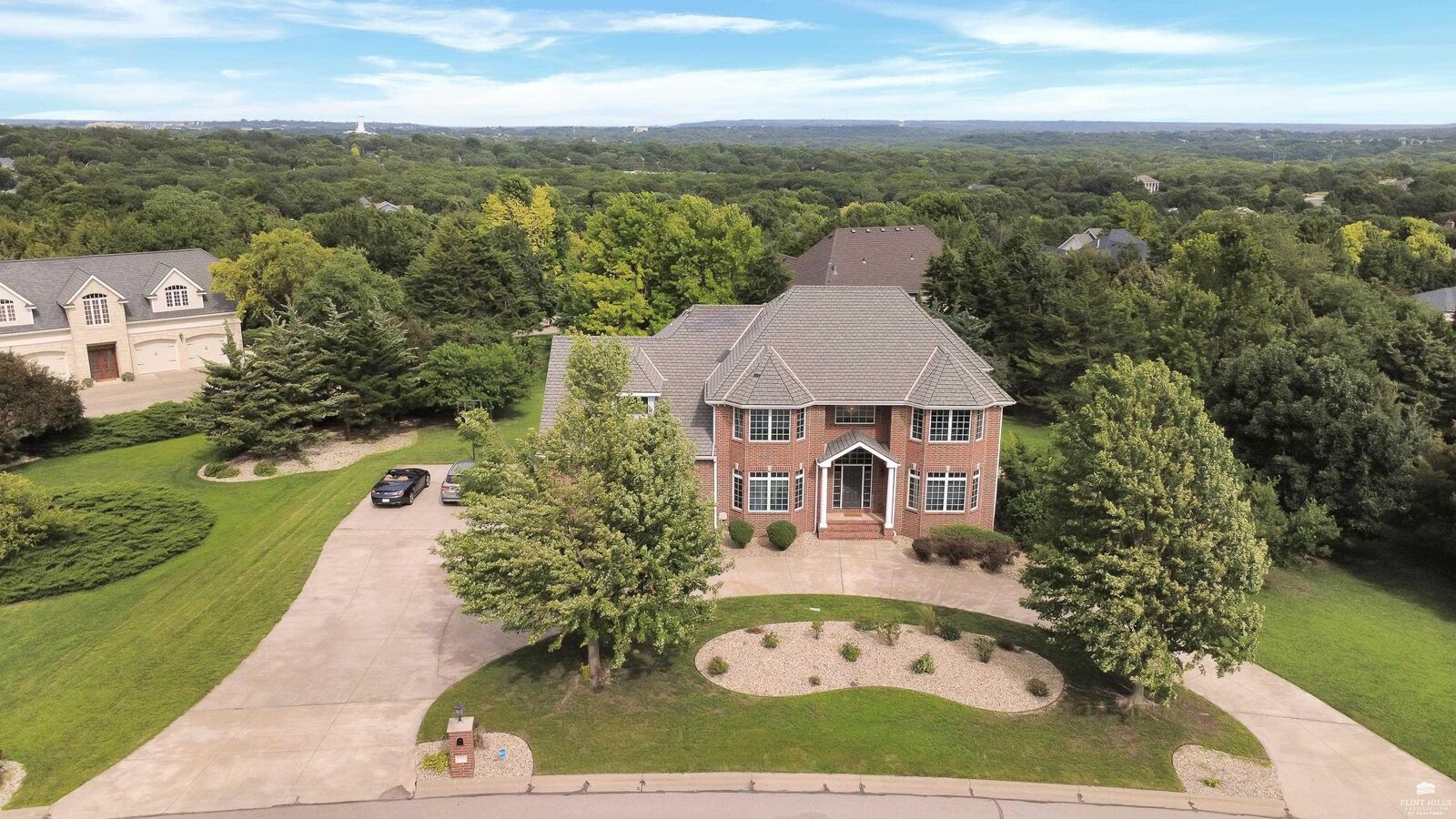 Property Photo: 1604 Wyndham Heights Drive KS 66503