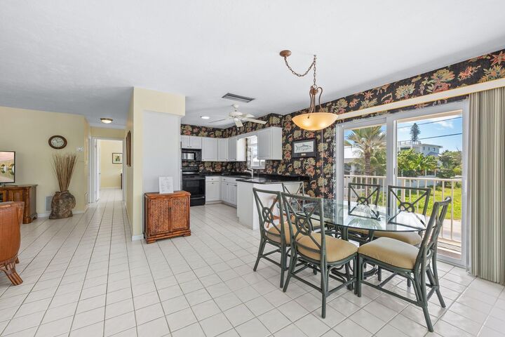 Property Photo: 219 Schooner Lane FL 33050