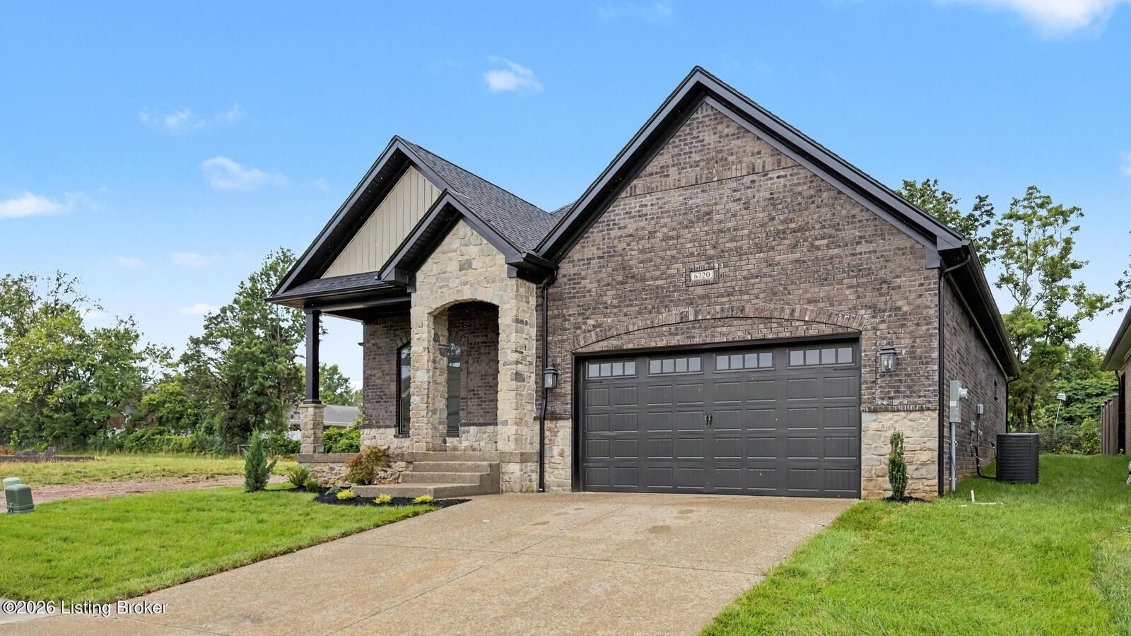 Property Photo: 6720 Sycamore Bend Trace KY 40291