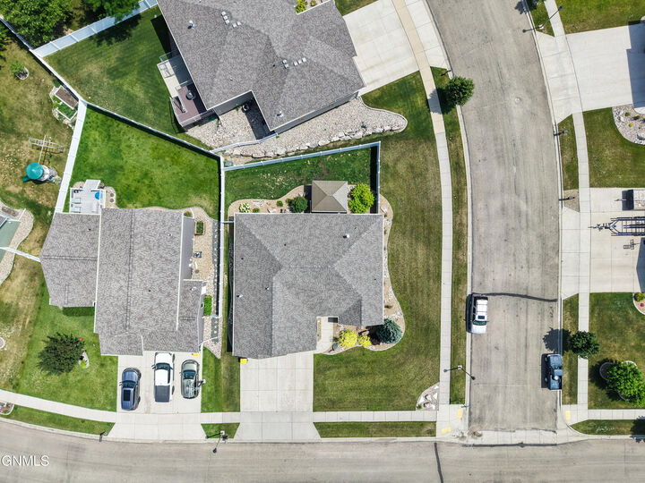 Property Photo:  4133 High Creek Road  ND 58503 