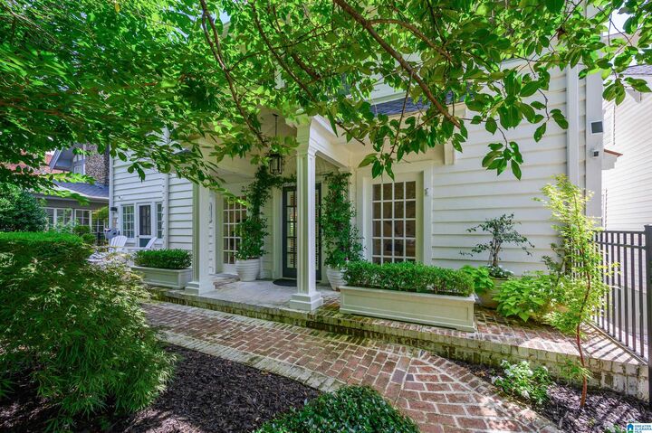 Property Photo:  1060 32nd Street  AL 35205 
