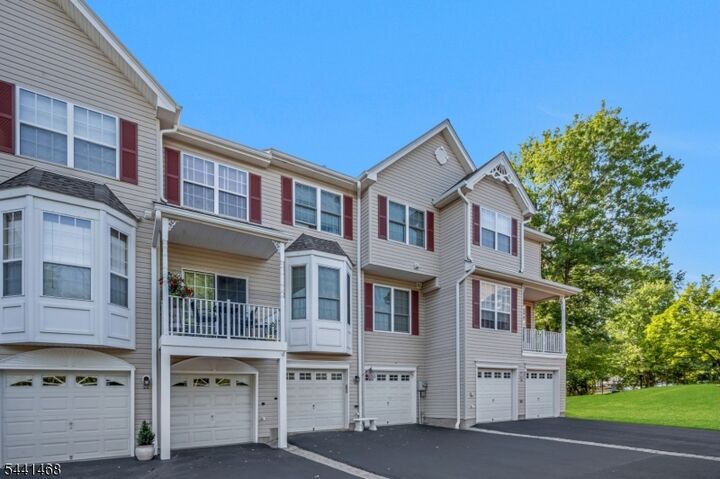 Property Photo:  20 Windham Ct  NJ 08822 