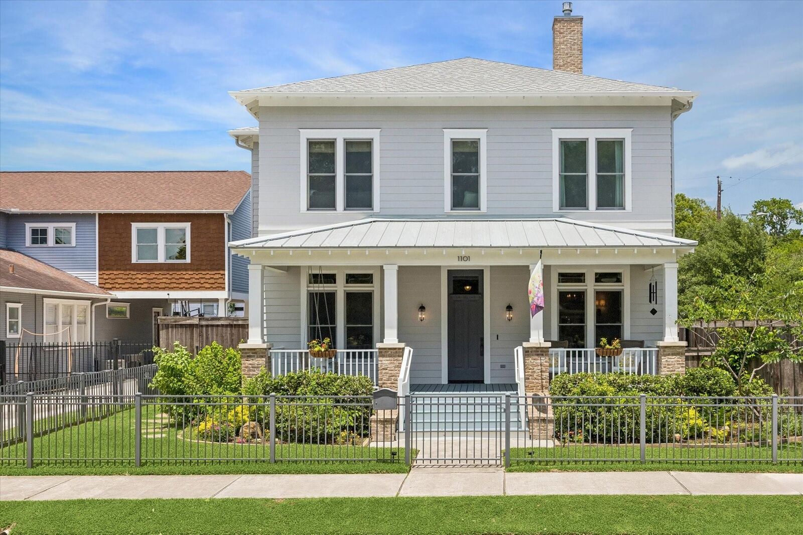 Property Photo: 1101 Omar Street TX 77009