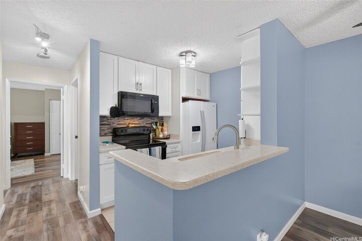 Property Photo:  95-510 Wikao Street M105  HI 96789 