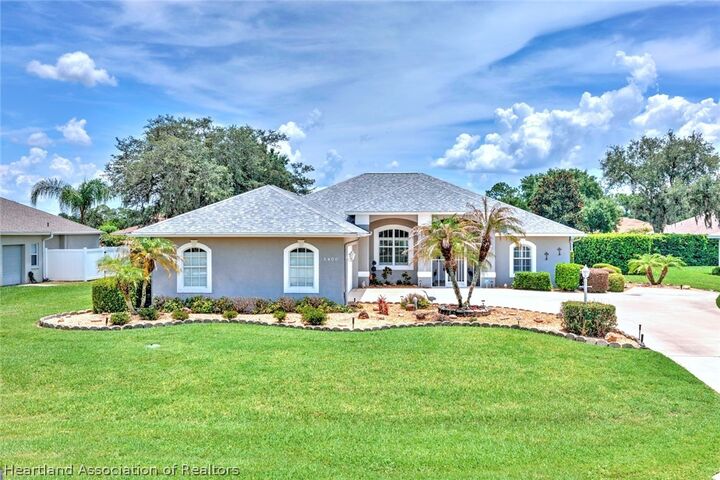 Property Photo: 3400 Manor Drive FL 33872