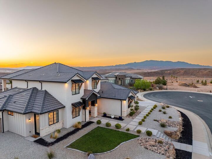 Property Photo: 6060 S Prickly Pear Ct UT 84790