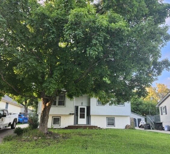Property Photo: 1105 Bundy Street IA 50315
