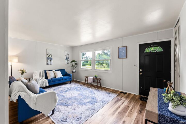 Property Photo:  3201 W Jefferson Boulevard  IN 46619-1916 