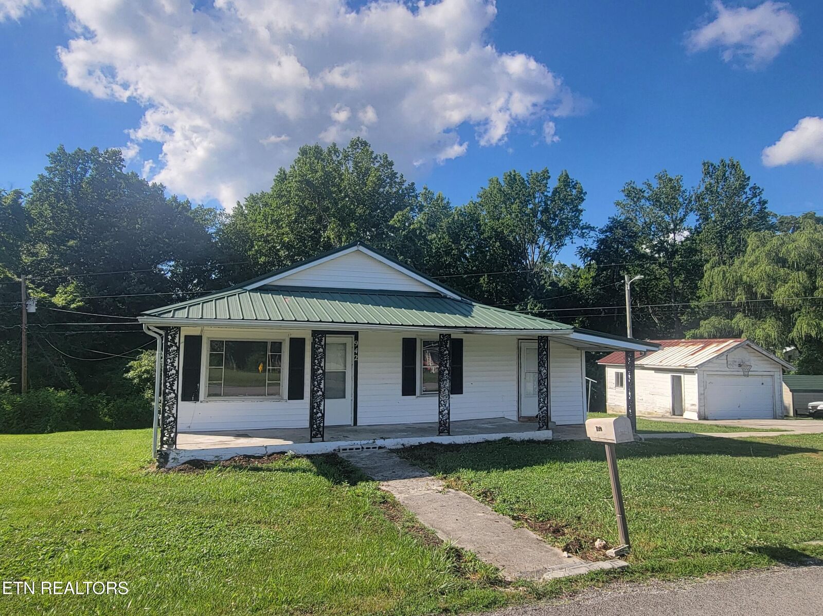 Property Photo:  942 Mount View Rd  TN 37852 