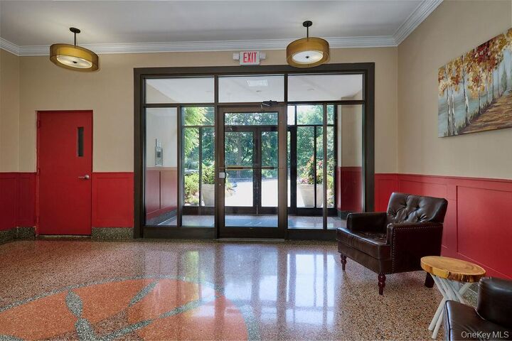 Property Photo:  77 Bronx River Road 1E  NY 10704 