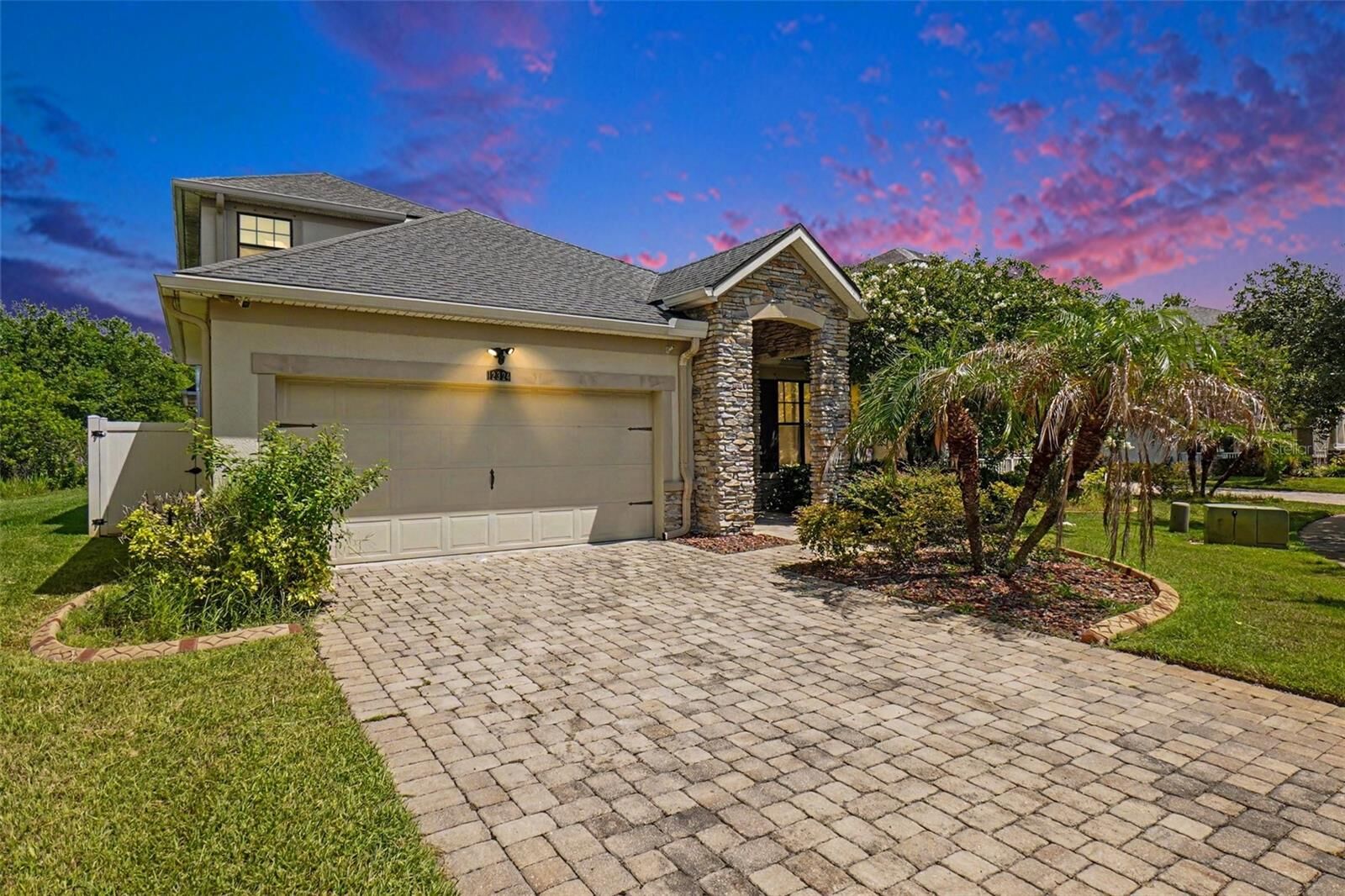 Property Photo:  12324 Streambed Drive  FL 33579 