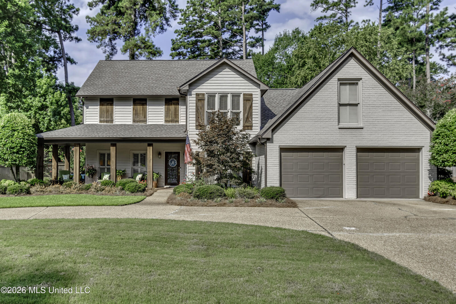 Property Photo:  707 Woodgate Drive  MS 39110 