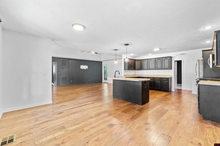Property Photo:  1601 Inverness Drive  AR 72653 