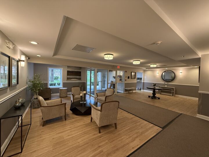 Property Photo:  470 W Mahogany Court 612  IL 60067 