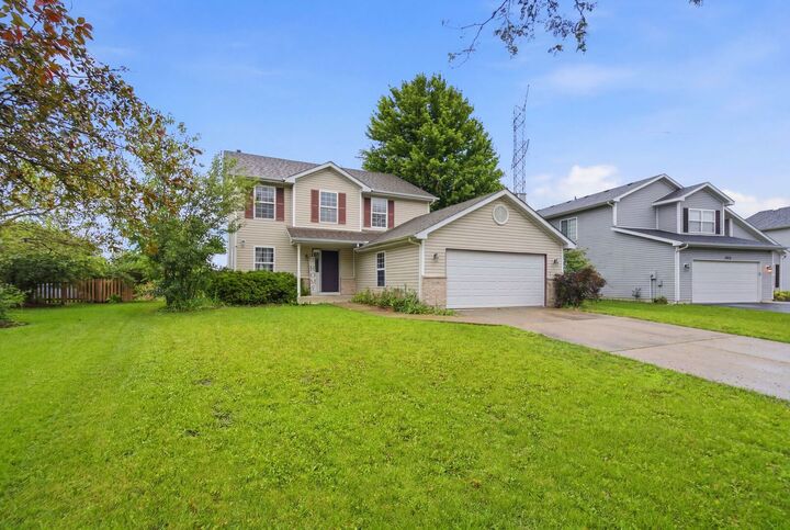 Property Photo: 2018 Alpine Way IL 60586
