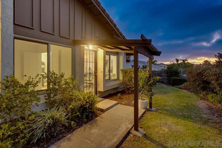 Property Photo:  1644 Forestdale 1644 Forestdale Dr  CA 92024 