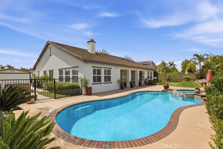 Property Photo: 1125 Pamplona CA 92508