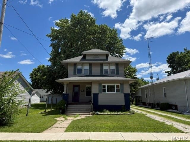 Property Photo:  810 S State Street  IL 62056 