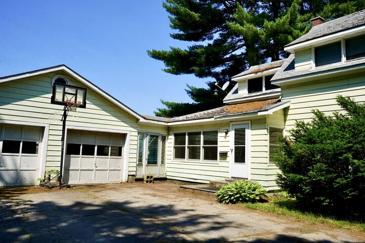 Property Photo:  262 Hartland Avenue  ME 04967 