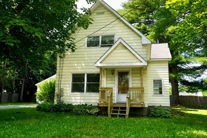 Property Photo:  262 Hartland Avenue  ME 04967 