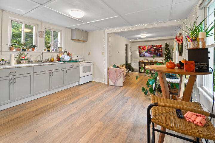 Property Photo:  916 Main Street  ME 04468 