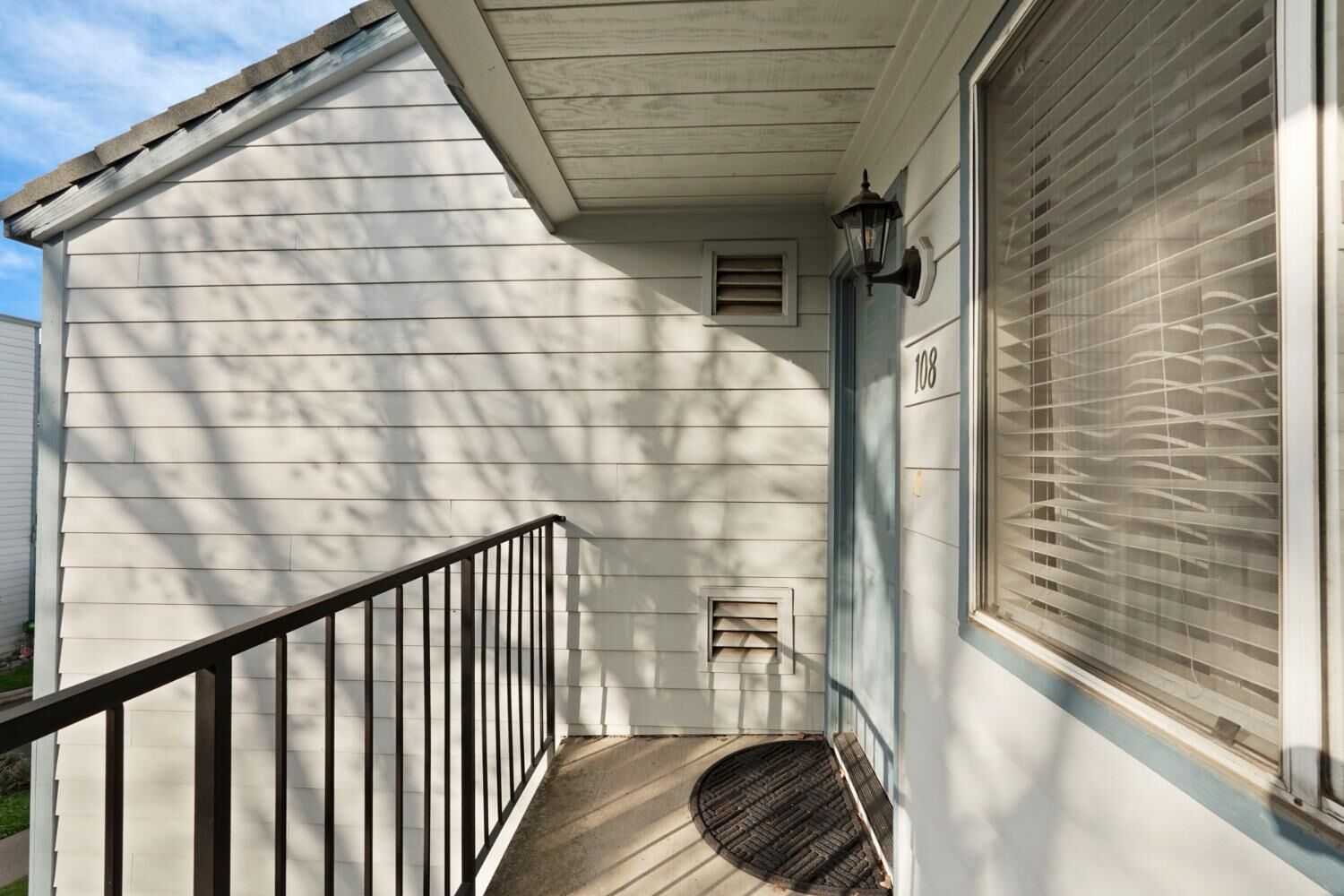 Property Photo:  445 Almond Drive 108  CA 95240 