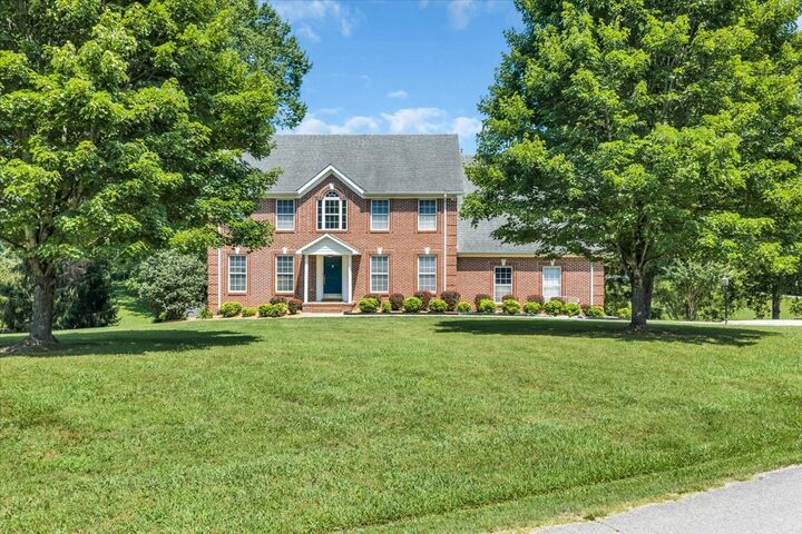 Property Photo:  141 W Laurel Ave  TN 37110 