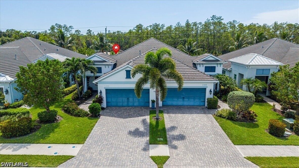 Property Photo: 2321 Ariane Drive FL 34112
