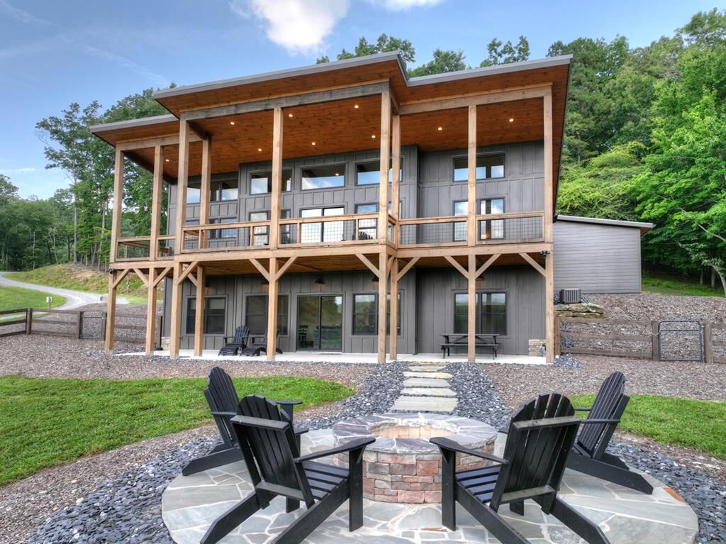 Property Photo:  246 Bearden Farm Overlook  GA 30513 