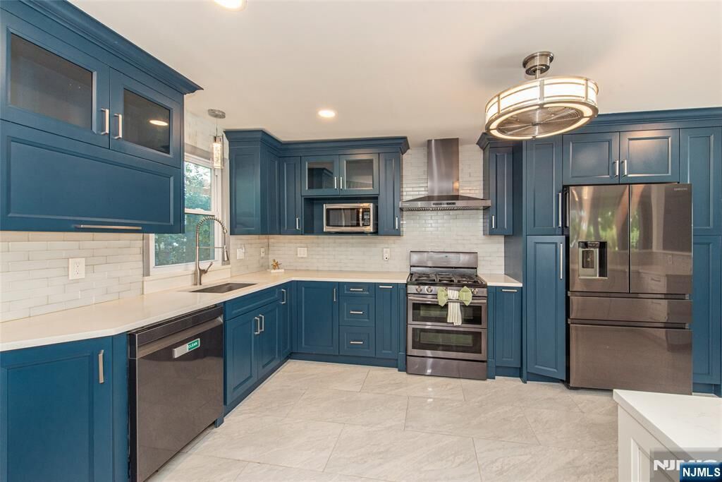 Property Photo:  388 Irving  NJ 07079 
