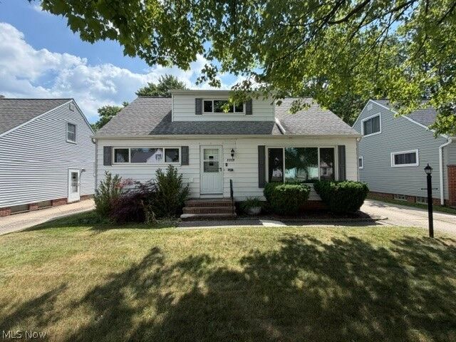 Property Photo:  1309 W Miner Road  OH 44124 