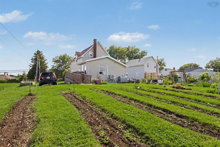 Property Photo:  383 Kings Road  NS B1G 1G9 