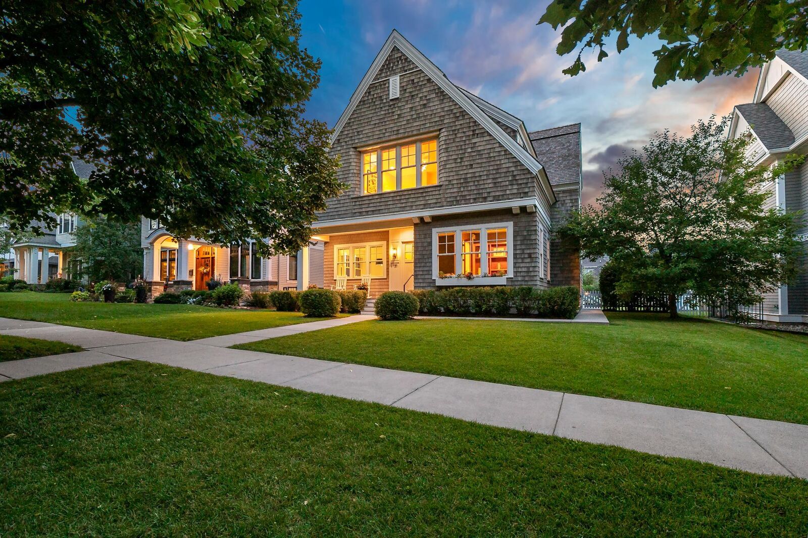 Property Photo: 721 Osceola Avenue MN 55105