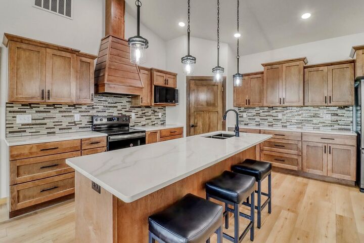 Property Photo: 215 Emma Court ND 58059