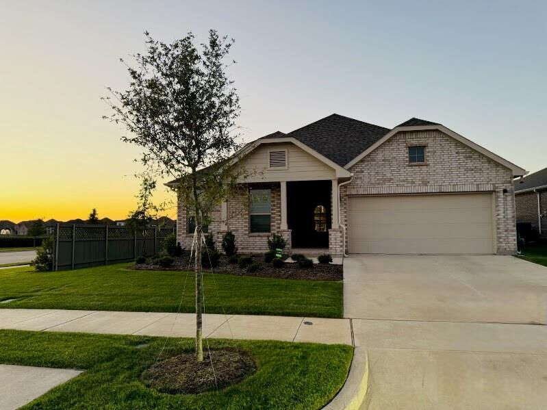 Property Photo: 2632 Jordan Dwyer Way TX 76247