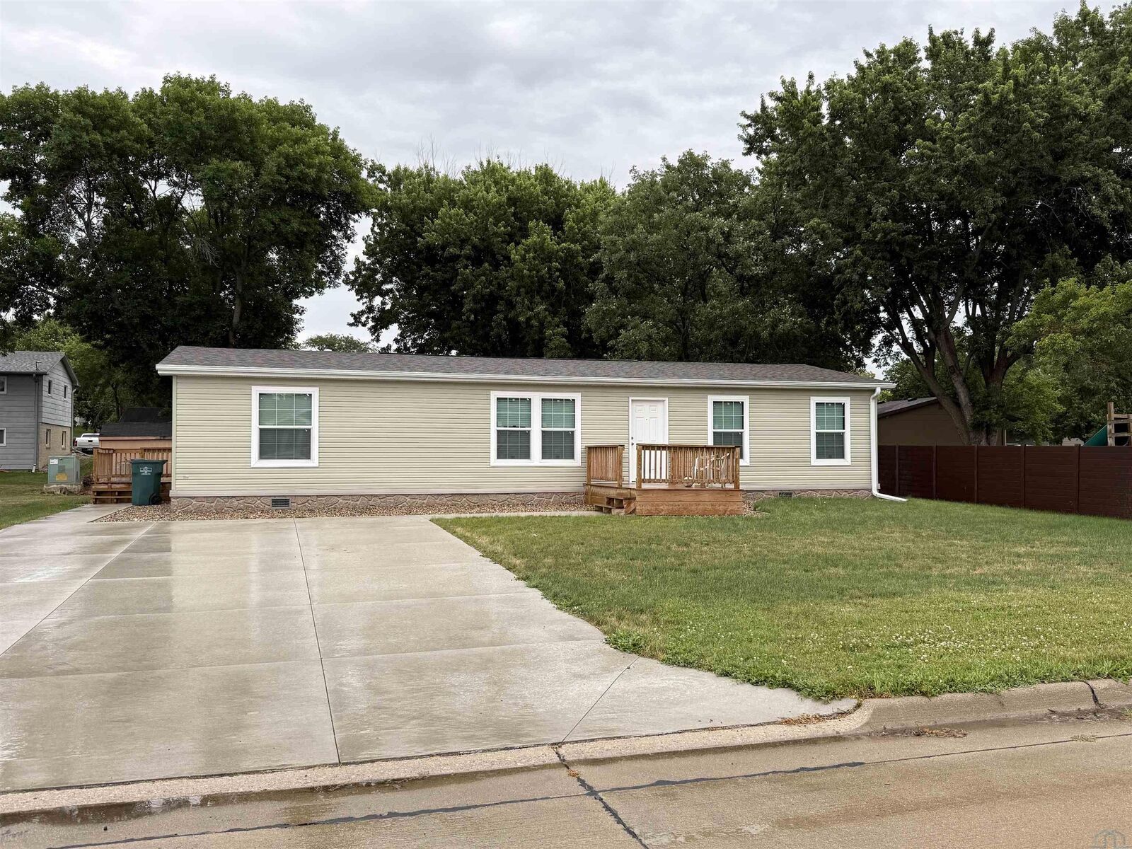 Property Photo:  1814 Ave K  IA 51023 